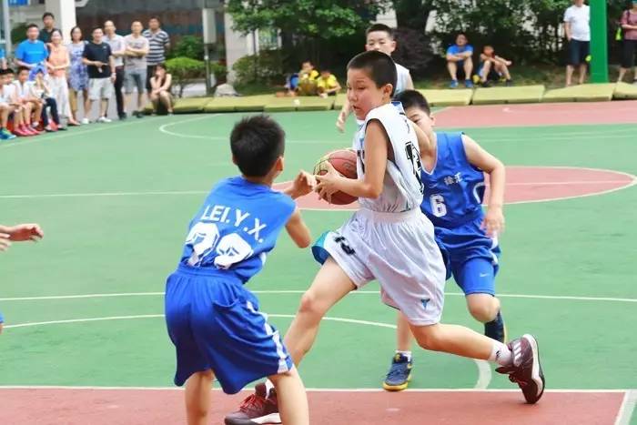 童年篮球联赛期待新一轮开赛 童年篮球联赛期待新一轮开赛