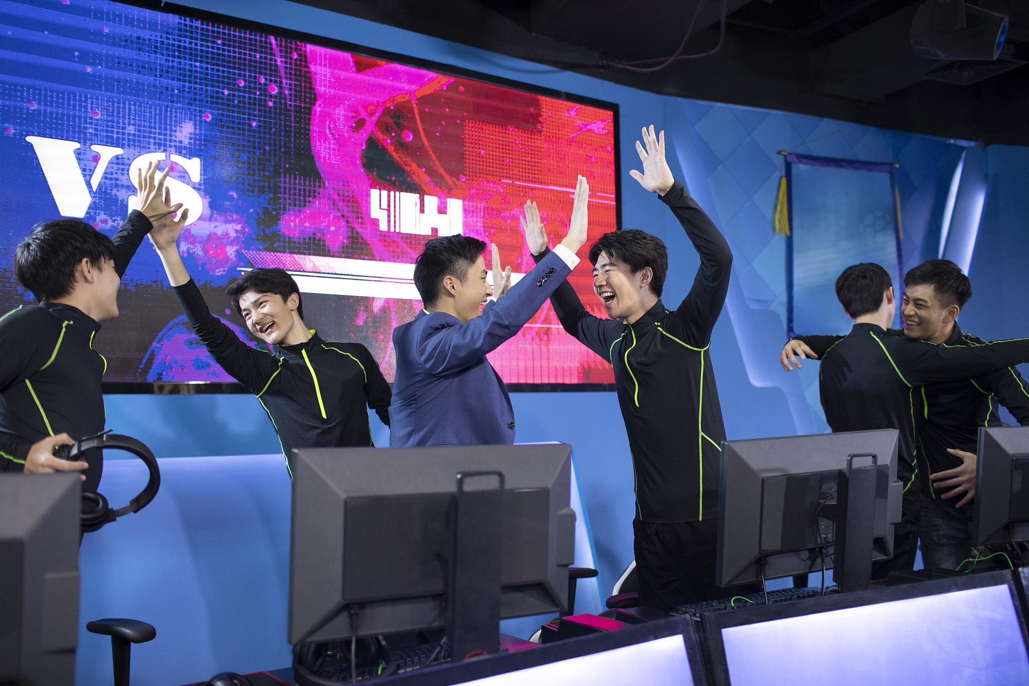 FIFA电竞决赛震撼开打,巅峰对决引爆全场的简单介绍 FIFA电竞决赛震撼开打,巅峰对决引爆全场的简单介绍