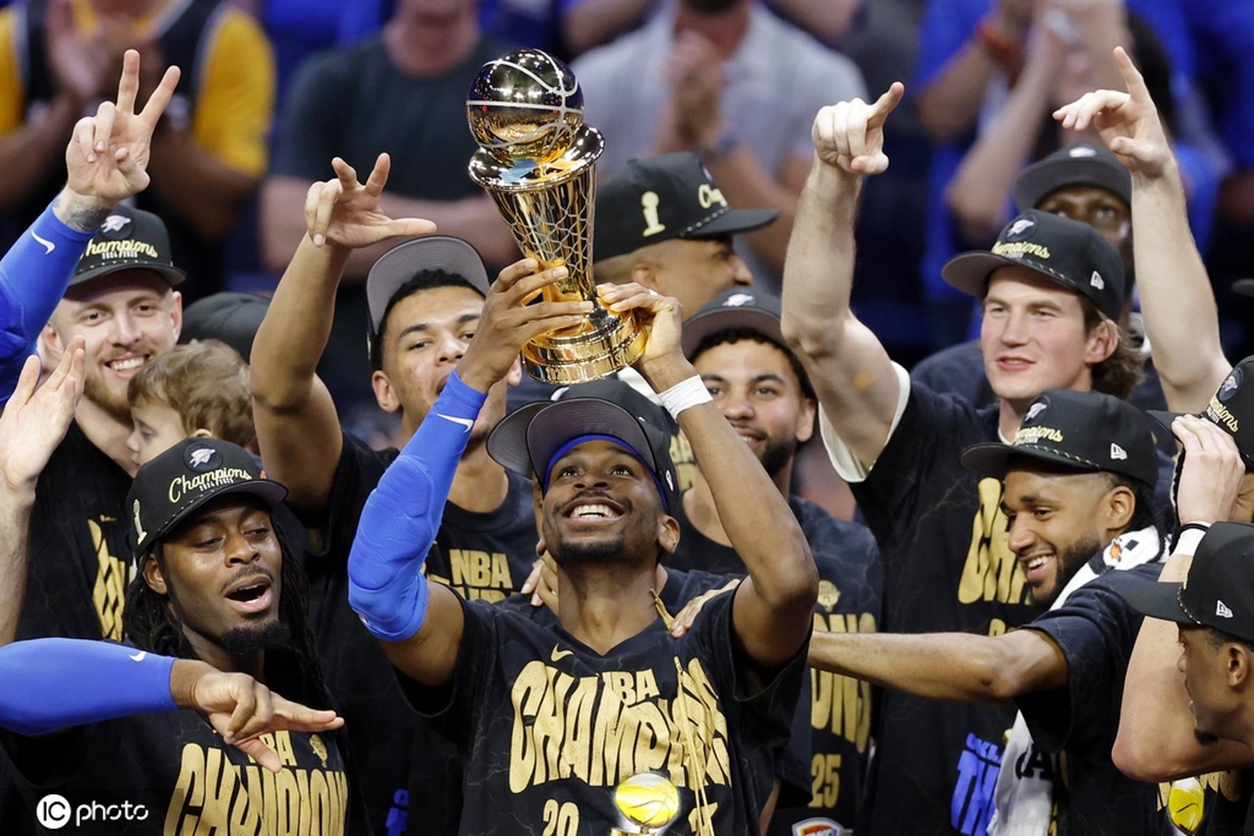 步行者力克雷霆，福克斯状态火热