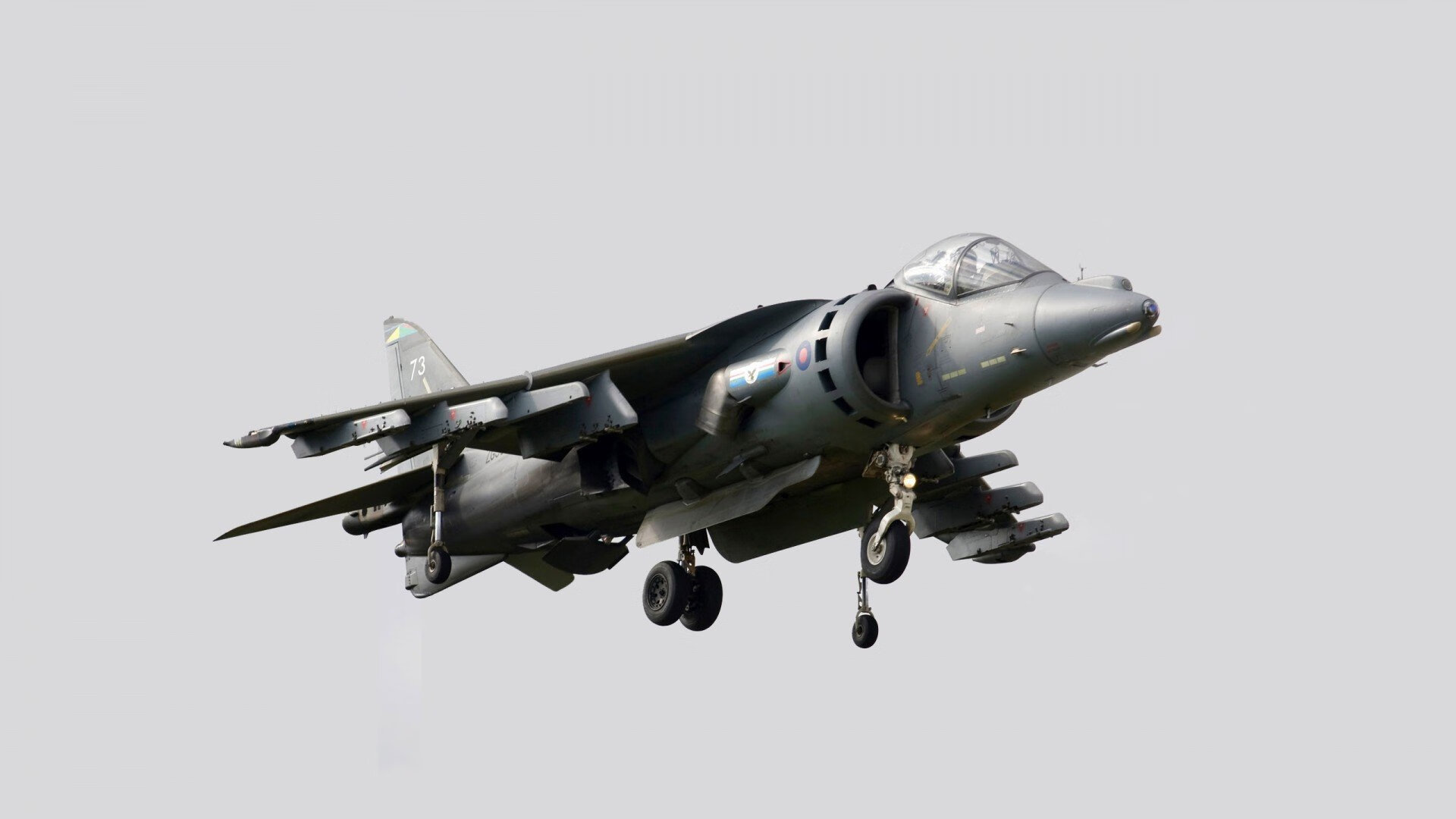 乔治轰下40+三双统治攻防！马刺跨联盟大战力克十冠王广东